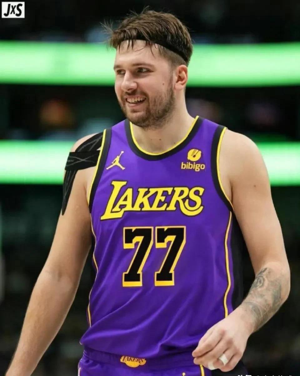 九游官网入口地址-东契奇新星出色发挥表现突出，TES前途光明！